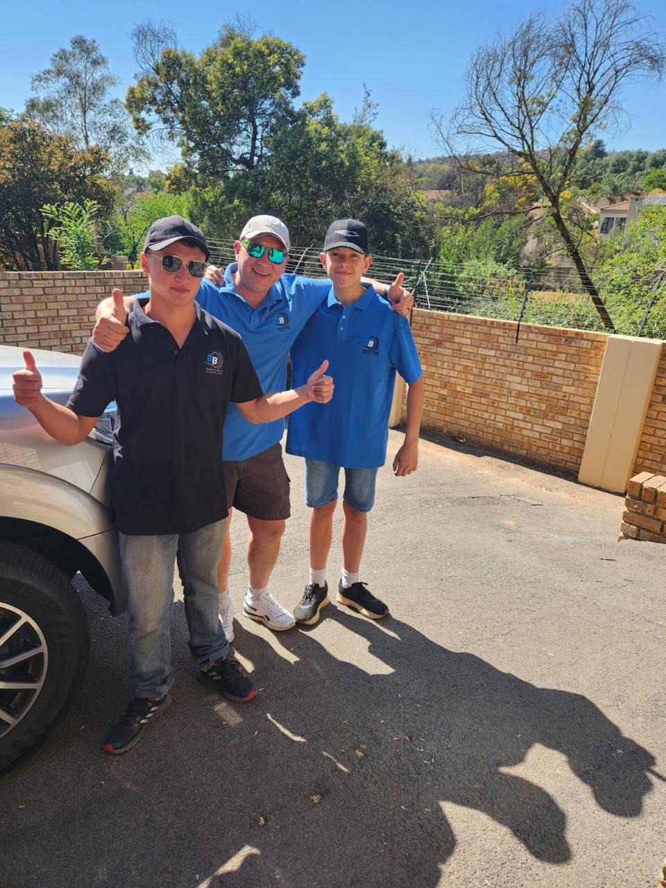 Bakkie Boys delivering a purchased item to a customer in Gauteng